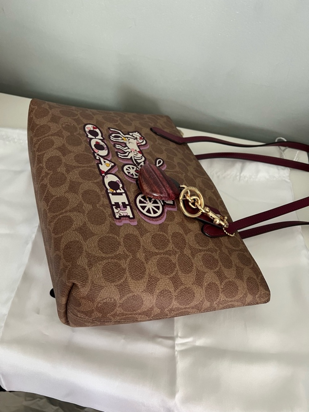 Coach Fiona Zip Tote Bag In Signature Canvas With Horse And Carriage Print - Picture 6 of 10